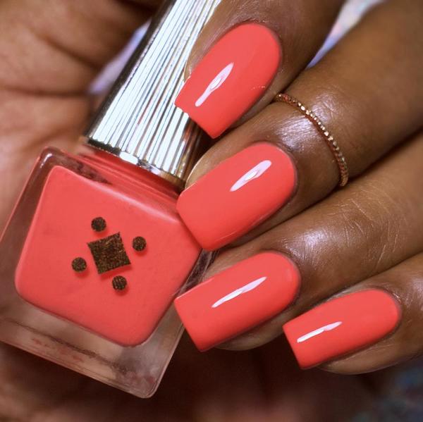 Nail polish swatch / manicure of shade Deco Miami Feeling Fuego