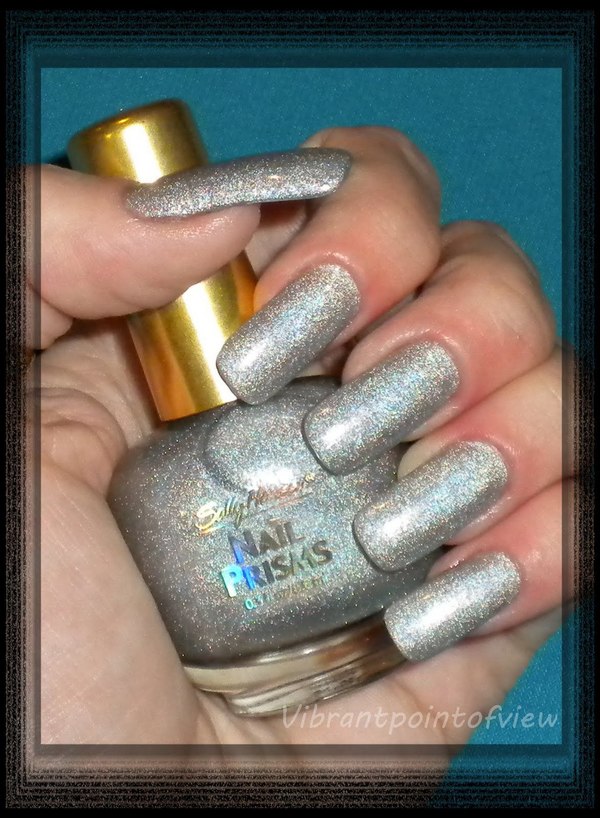 Nail polish swatch / manicure of shade Sally Hansen Diamond