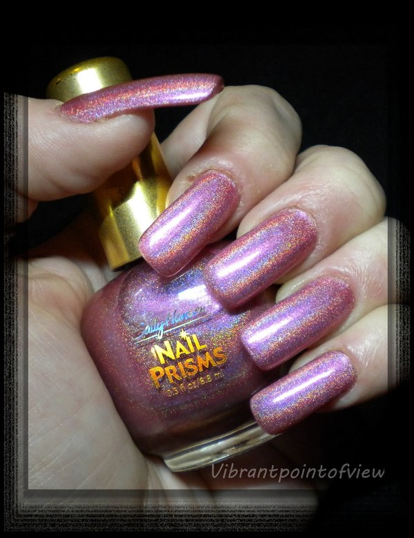 Nail polish swatch / manicure of shade Sally Hansen Blush Diamond