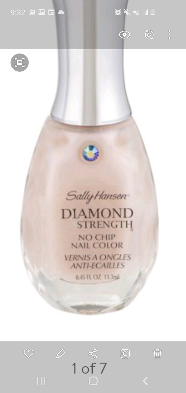 Nail polish swatch / manicure of shade Sally Hansen Brilliant Blush