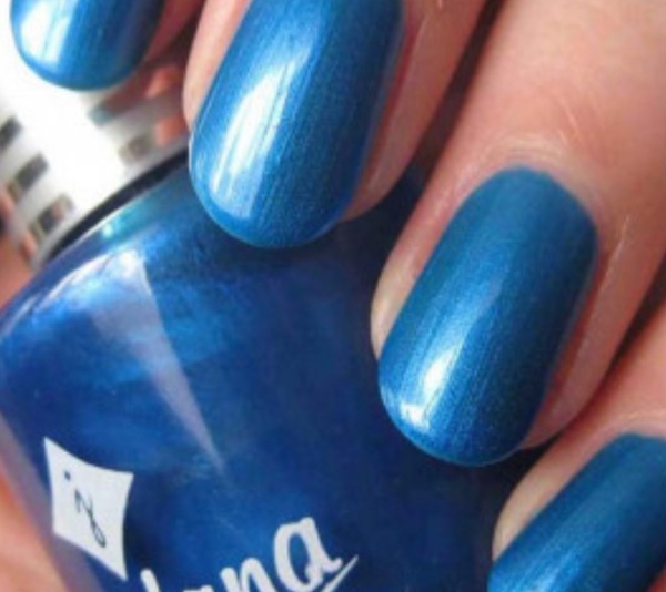 Nail polish swatch / manicure of shade Jordana Sapphire