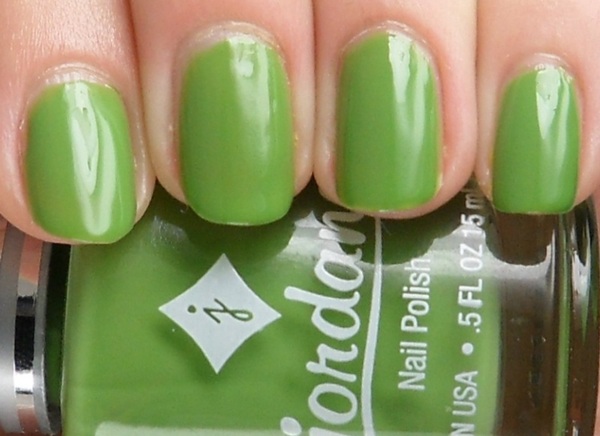 Nail polish swatch / manicure of shade Jordana Rich Green