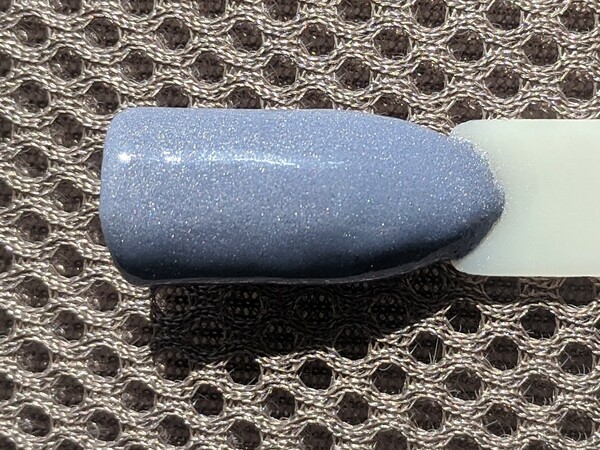 Nail polish swatch / manicure of shade Revel DOR19-10