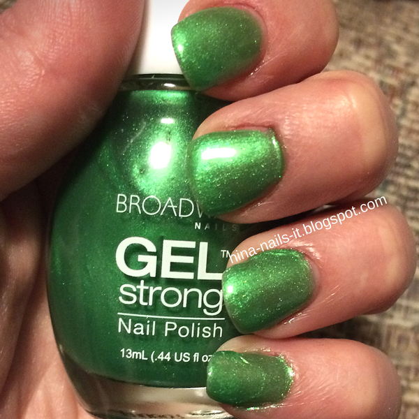 Nail polish swatch / manicure of shade Broadway Gatsby