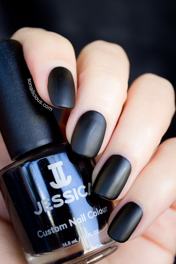 Nail polish swatch / manicure of shade Jessica Black Matte