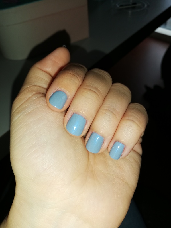 Nail polish swatch / manicure of shade OPI Check Out the Old Geysirs