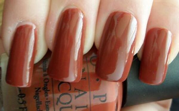 Nail polish swatch / manicure of shade OPI Crêpes Suzi-ette