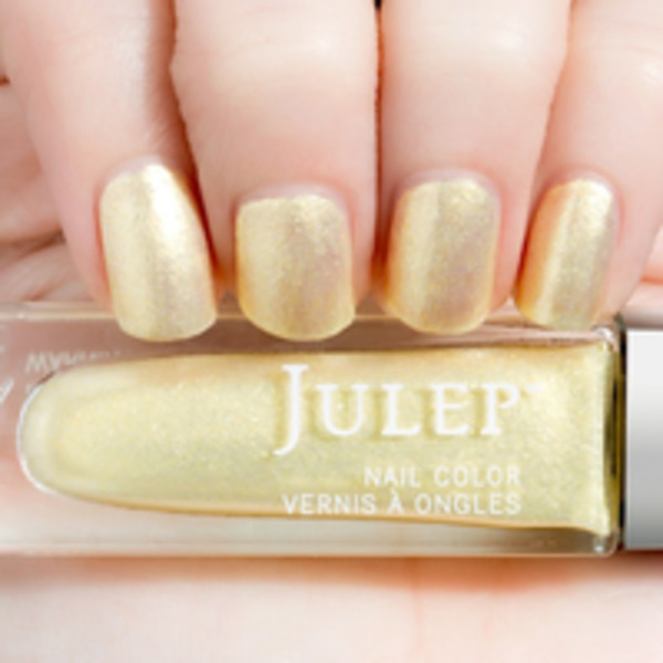 Nail polish swatch / manicure of shade Julep Illuminating Leo