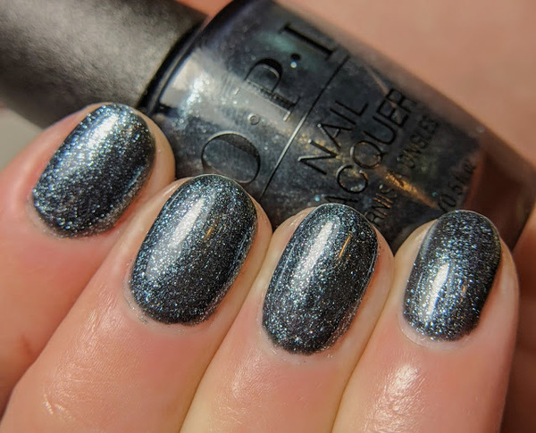 Nail polish swatch / manicure of shade OPI To All a Good Night
