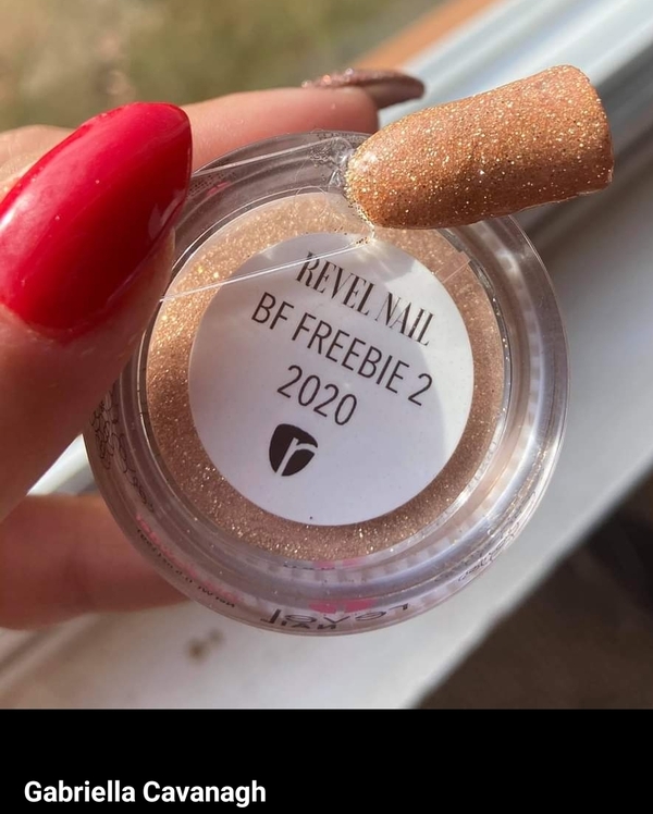 Nail polish swatch / manicure of shade Revel 2020 Black Friday Freebie 2