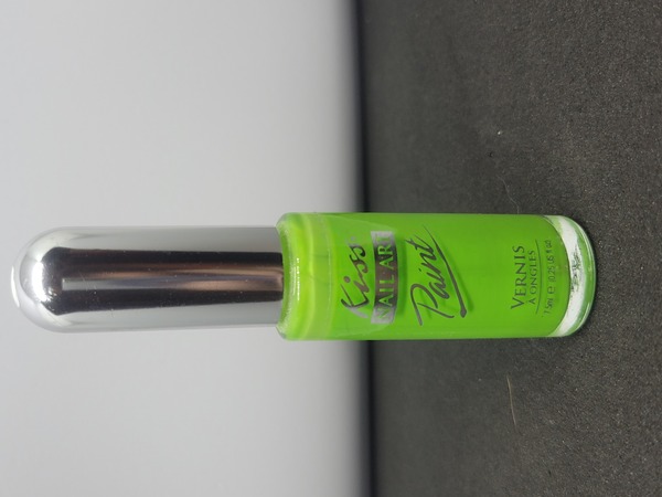 Nail polish swatch / manicure of shade Kiss Beach Green