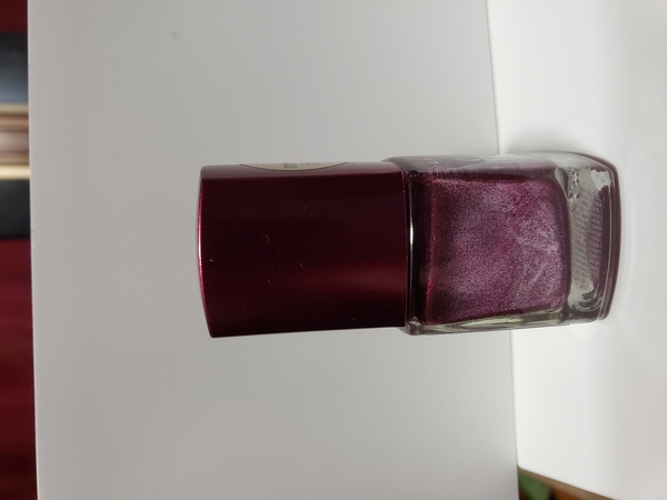 Nail polish swatch / manicure of shade L.A Colors Ruby