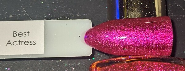Nail polish swatch / manicure of shade Sparkle and Co. Best Actress