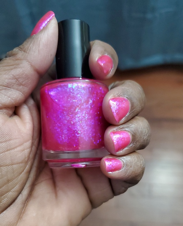 Nail polish swatch / manicure of shade Glisten and Glow Pink in the City
