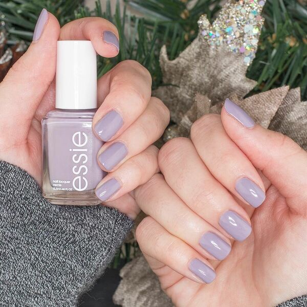 Nail polish swatch / manicure of shade essie Just the way you arctic