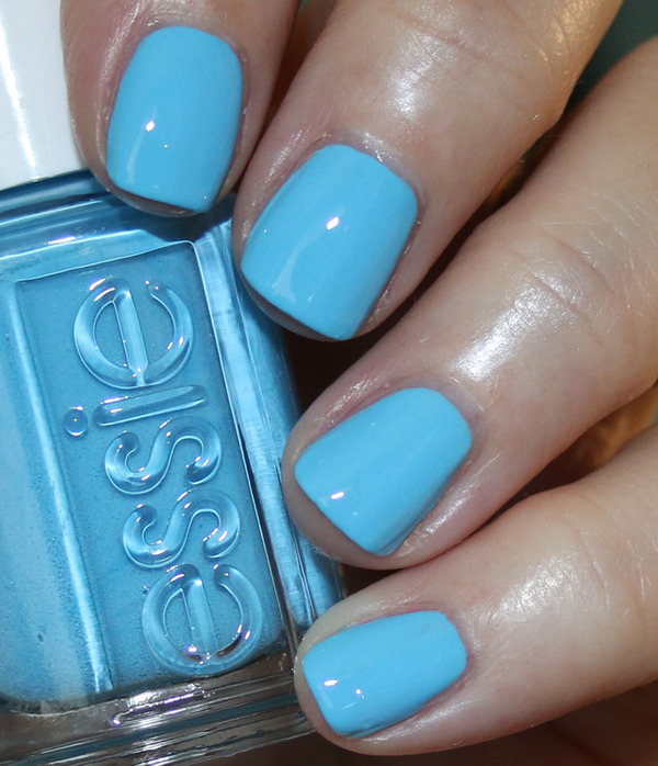 Nail polish swatch / manicure of shade essie Take the lead