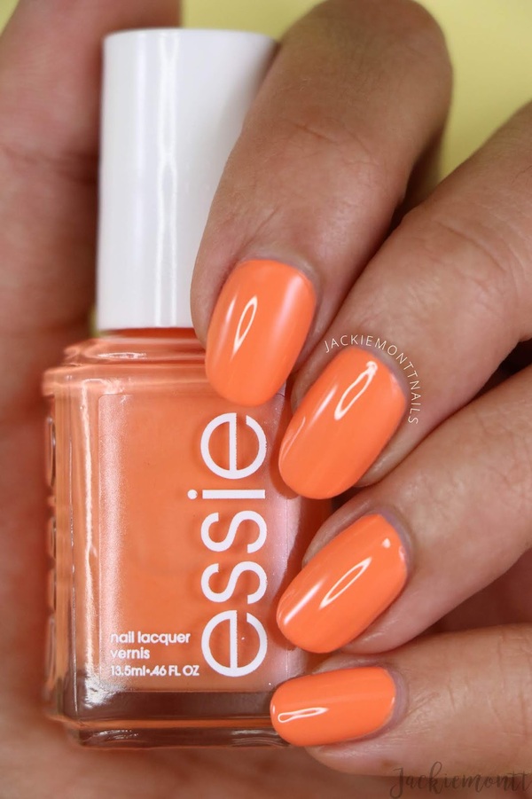 Nail polish swatch / manicure of shade essie Souq up the sun