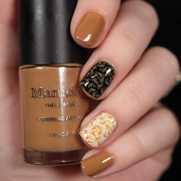 Nail polish swatch / manicure of shade Maniology Caramel