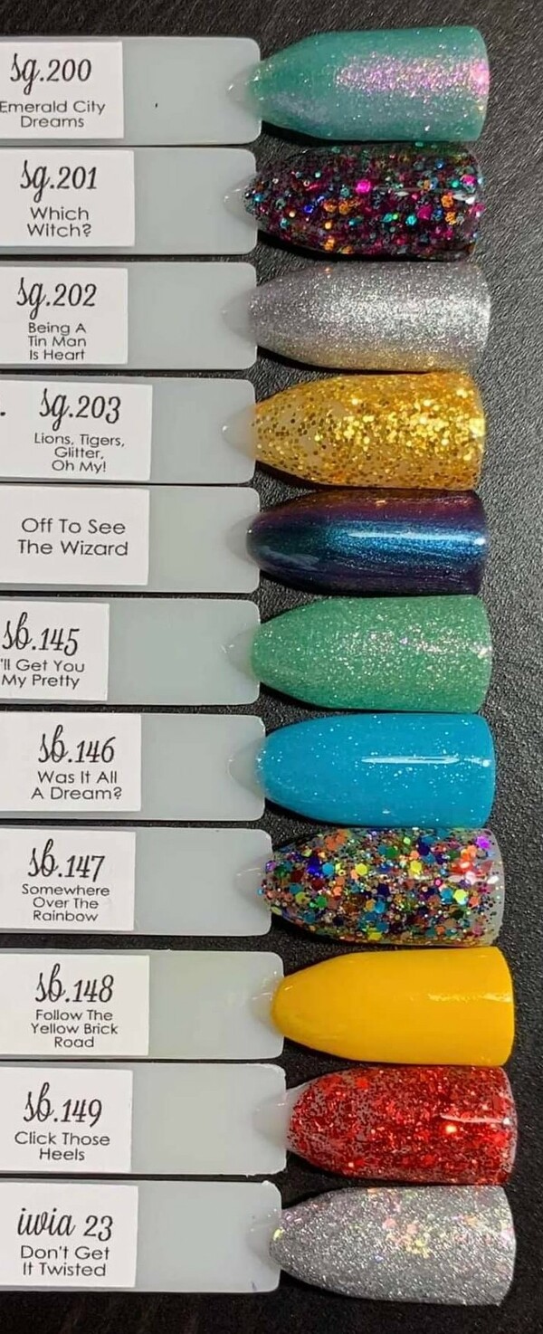Nail polish swatch / manicure of shade Sparkle and Co. Click Those Heels
