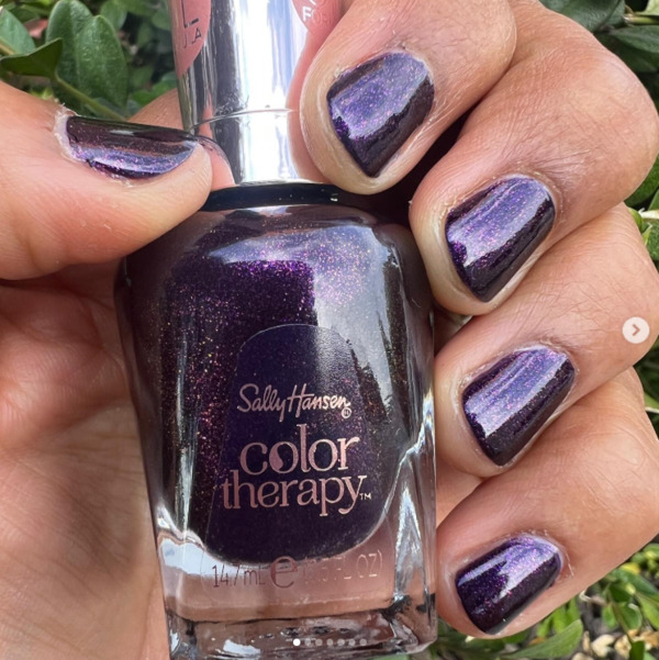 Nail polish swatch / manicure of shade Sally Hansen Slicks and Stones