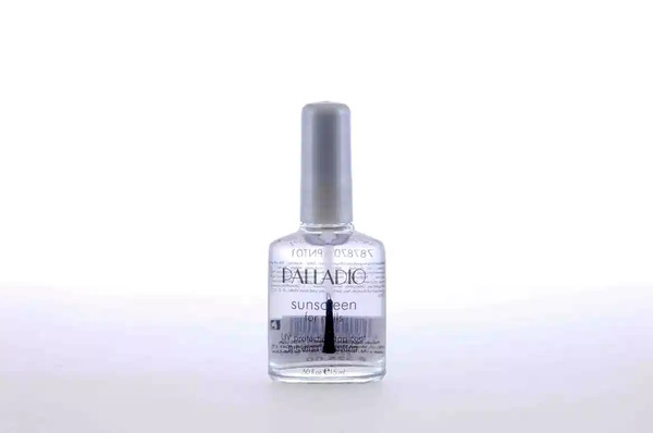 Nail polish swatch / manicure of shade Palladio Sunscreen For Nails