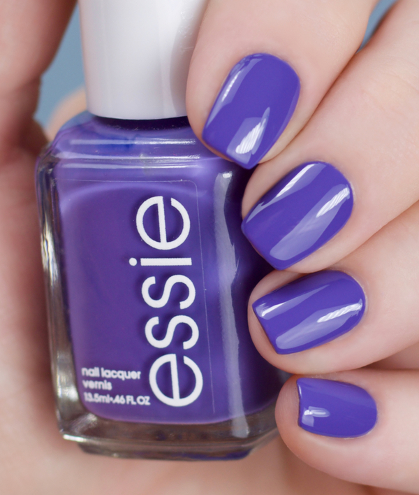 Nail polish swatch / manicure of shade essie Wink Of Sleep