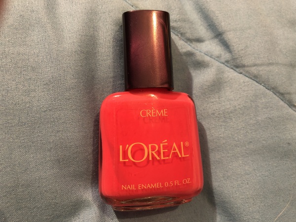 Nail polish swatch / manicure of shade L'Oréal Azalea