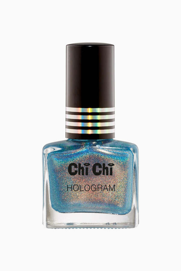 Nail polish swatch / manicure of shade Chi Chi Blue Hologram