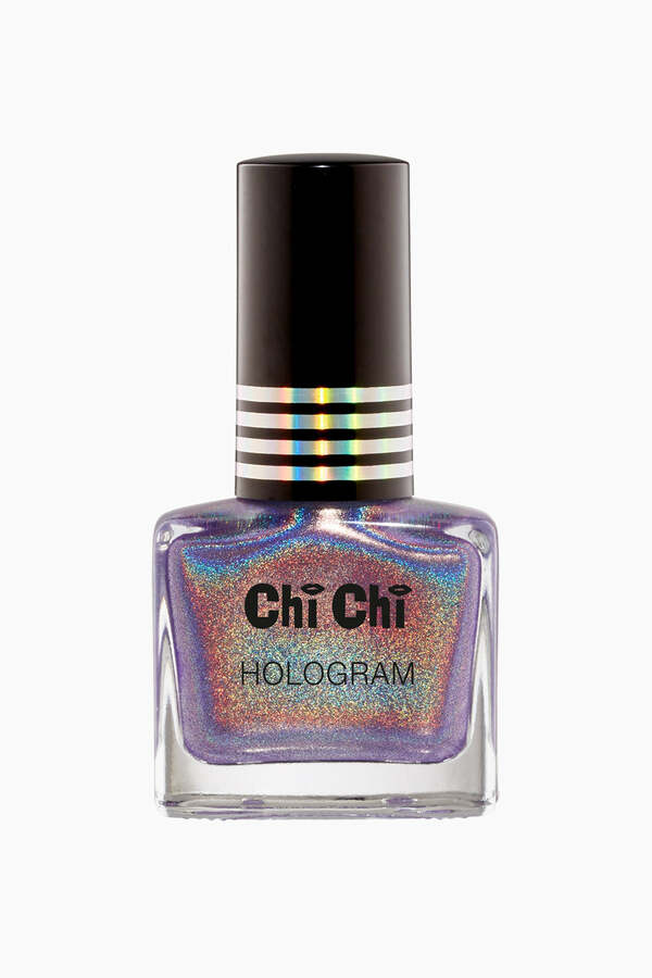 Nail polish swatch / manicure of shade Chi Chi Purple Hologram