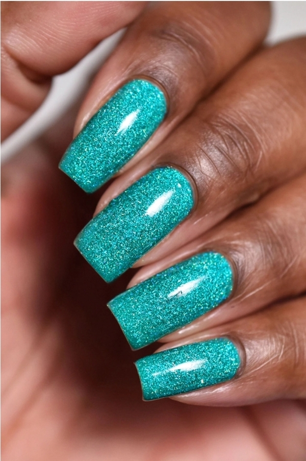 Nail polish swatch / manicure of shade Cirque Colors Paraiba 2018