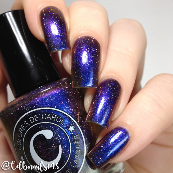 Nail polish swatch / manicure of shade Colores de Carol Pandora