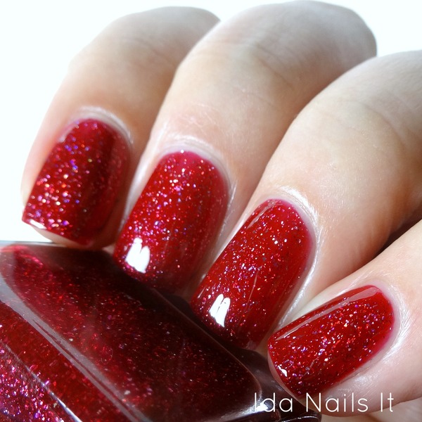 Nail polish swatch / manicure of shade Darling Diva Right Up Main Street