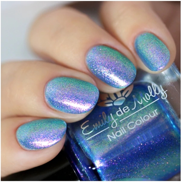 Nail polish swatch / manicure of shade Emily de Molly Sea of Lies