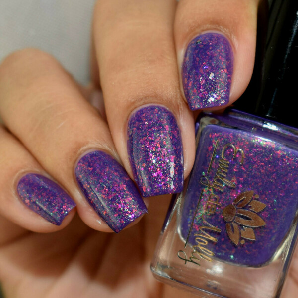 Nail polish swatch / manicure of shade Emily de Molly The Dreams We Find