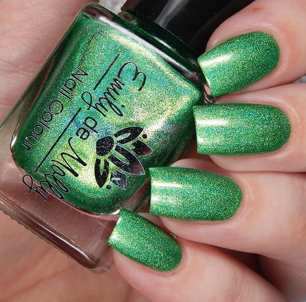 Nail polish swatch / manicure of shade Emily de Molly The Last Stand