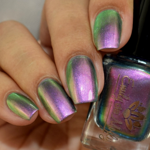 Nail polish swatch / manicure of shade Emily de Molly Element of Strange