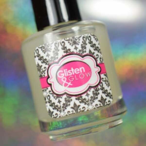 Nail polish swatch / manicure of shade Glisten and Glow Glitter Grabber
