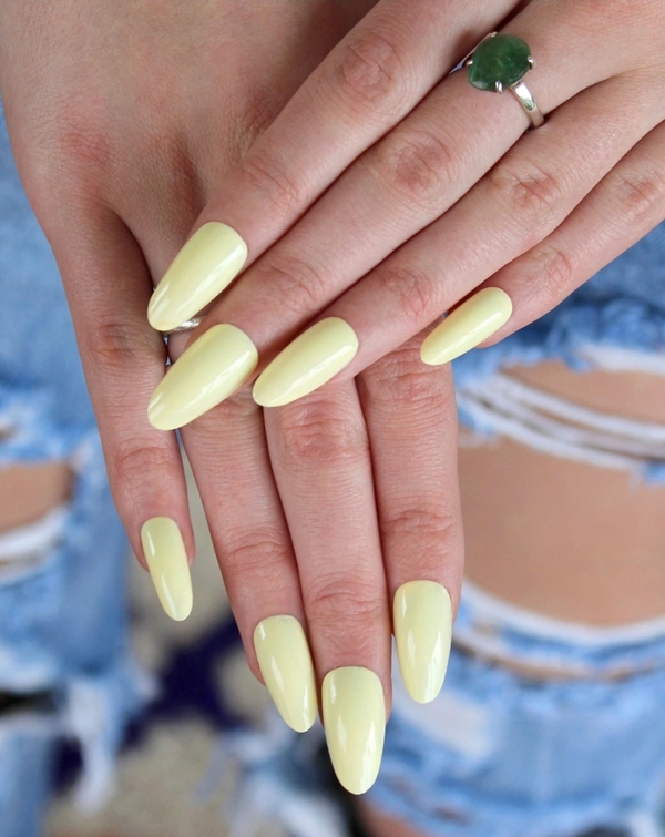 Nail polish swatch / manicure of shade I Scream Nails Lotta Lemon