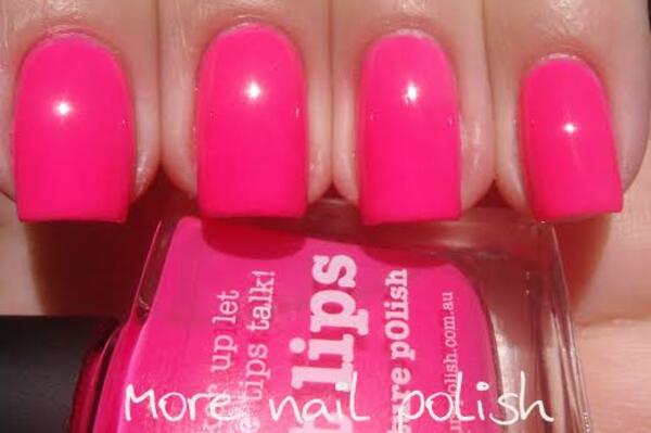 Nail polish swatch / manicure of shade piCture pOlish Hot Lips