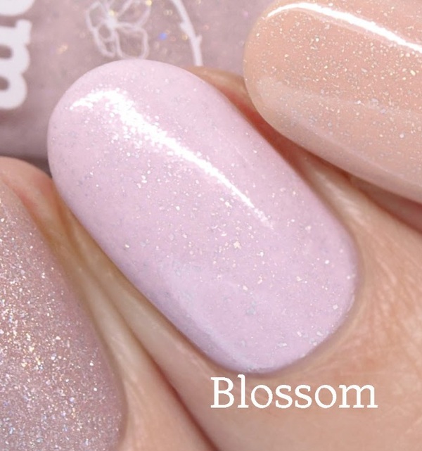 Nail polish swatch / manicure of shade piCture pOlish Blossom