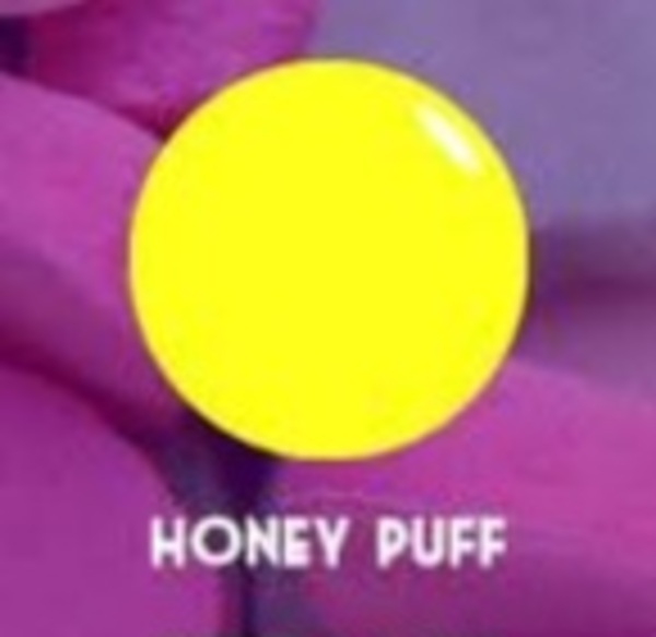 Nail polish swatch / manicure of shade Pretty Serious Honey Puff