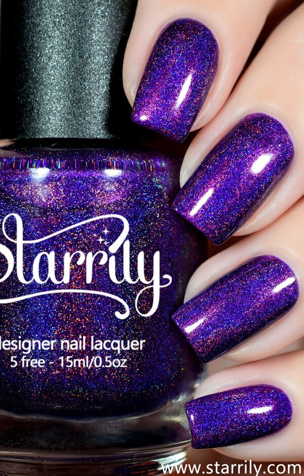 Nail polish swatch / manicure of shade Starrily Ultraviolet