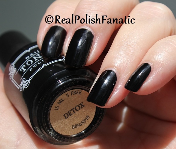 Nail polish swatch / manicure of shade Tonic Polish Detox