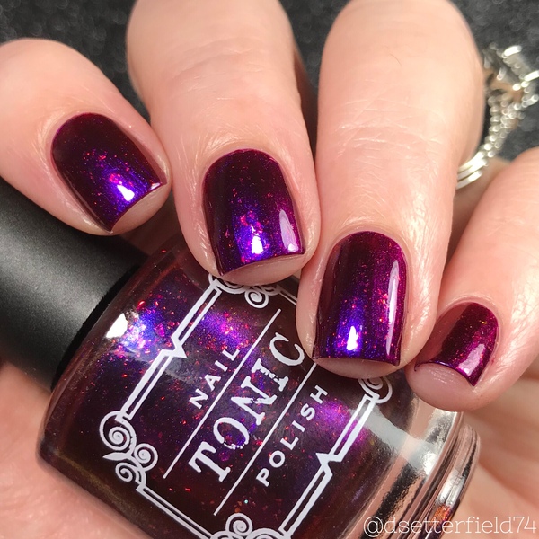 Nail polish swatch / manicure of shade Tonic Polish Superstar