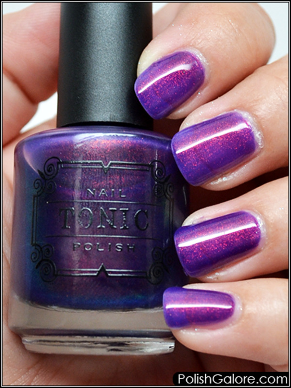 Nail polish swatch / manicure of shade Tonic Polish Curio