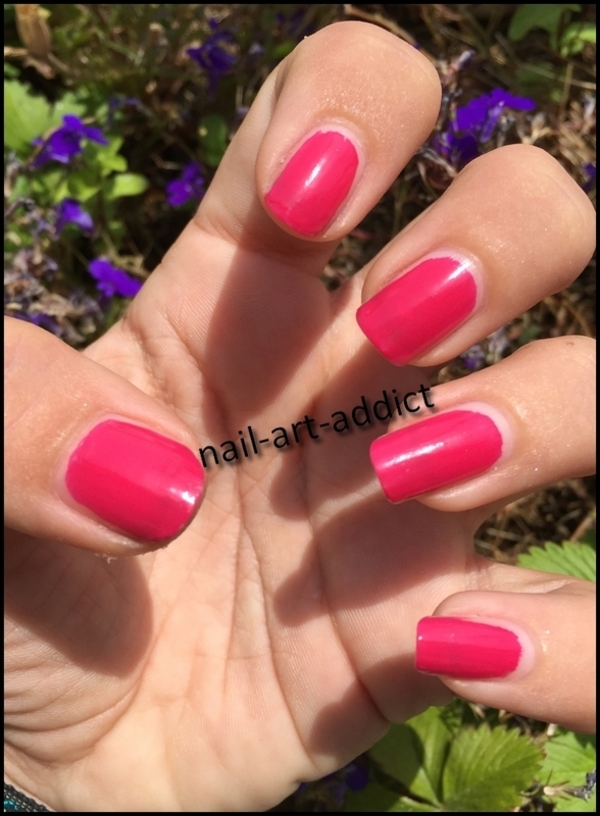 Nail polish swatch / manicure of shade Sephora Dinner for 2