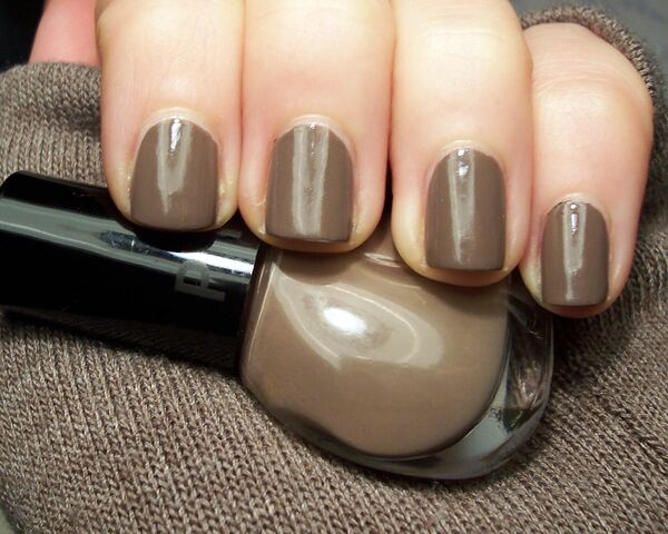 Nail polish swatch / manicure of shade Sephora Welcome to My Loft
