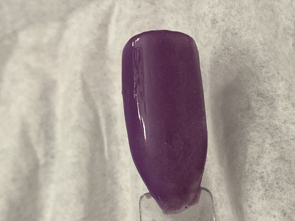 Nail polish swatch / manicure of shade Igel Don’t U Lilac Me