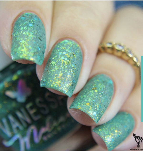 Nail polish swatch / manicure of shade Vanessa Molina Lyra