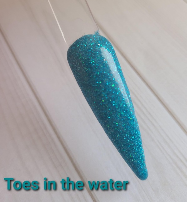 Nail polish swatch / manicure of shade Great Lakes Dips Toes in the Water